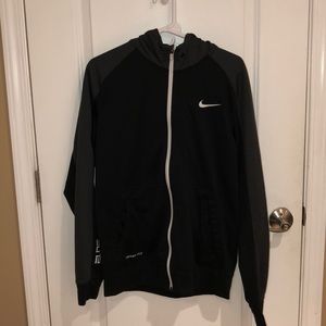 Nike elite striped therma fit basketball hoodie
